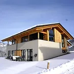 Grebenzen Pabstin 36b *