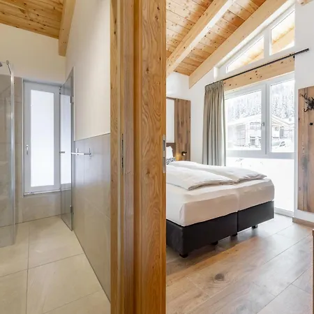 Grebenzen Pabstin 36b *