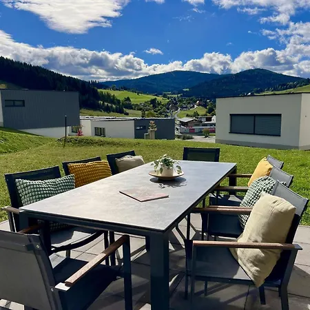 Grebenzen Pabstin 36b *