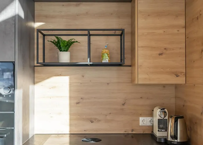 Grebenzen Pabstin 36b *